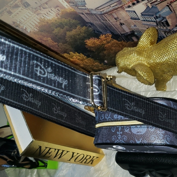 Disney Nightmare Before Christmas Crossbody Bag - Picture 3 of 8